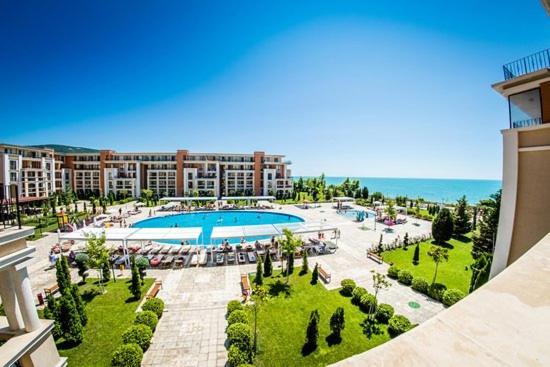 Prestige Fort Beach - Premium Apartments Свети-Влас Экстерьер фото